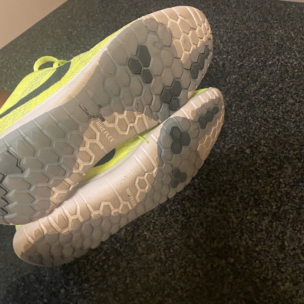 Men neon Nike